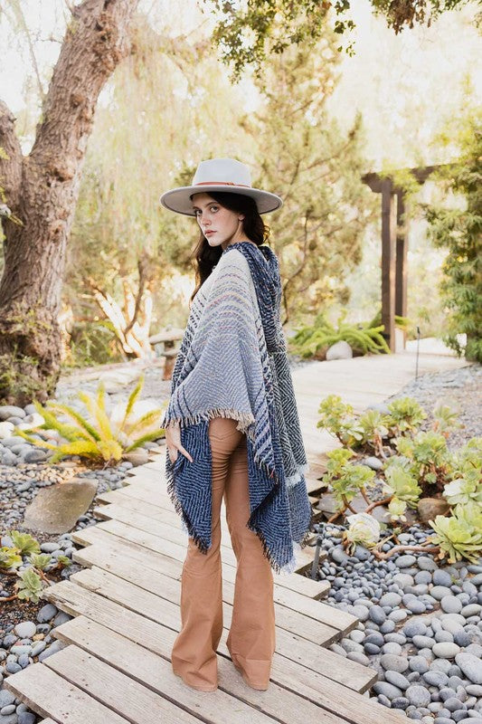 Stilla | Tweed Hættetrøje Franset Kant Poncho