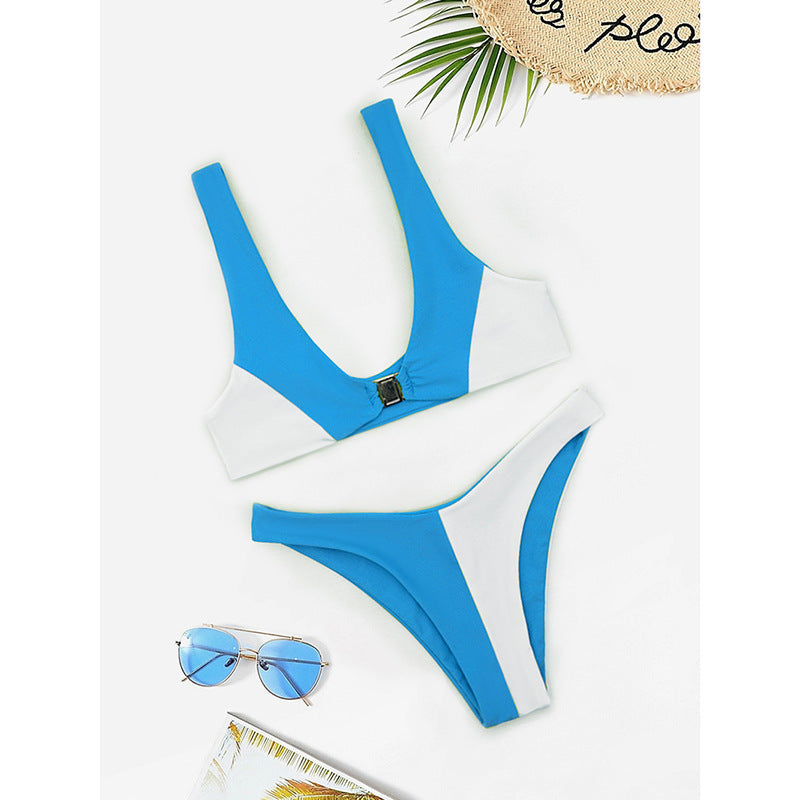 Dame bikini-sæt med dyb v-udskæring og elegant afslutningsdetalje Stilla