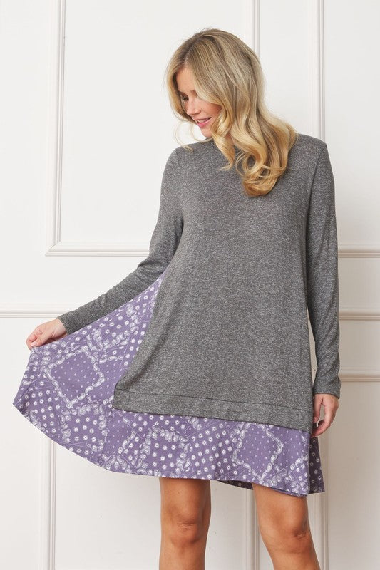 Stilla | Lagdelt Bandana Paisley Mini Kjole