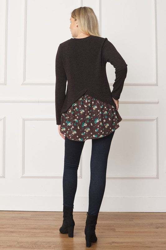 Stilla | Floral Tulip Hem Back Accent Top