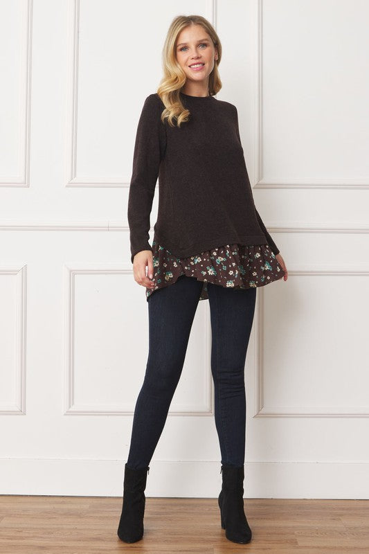 Stilla | Floral Tulip Hem Back Accent Top