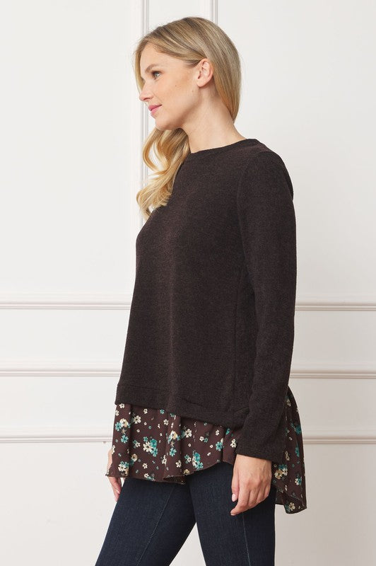 Stilla | Floral Tulip Hem Back Accent Top