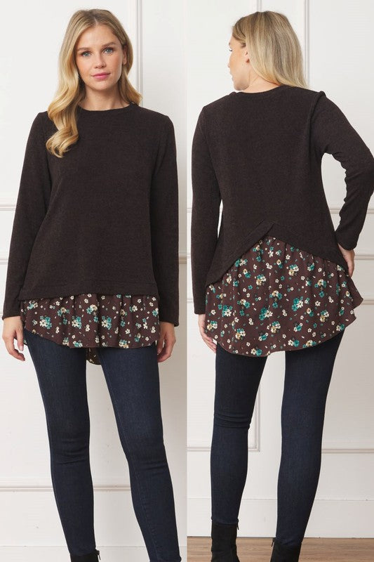 Stilla | Floral Tulip Hem Back Accent Top
