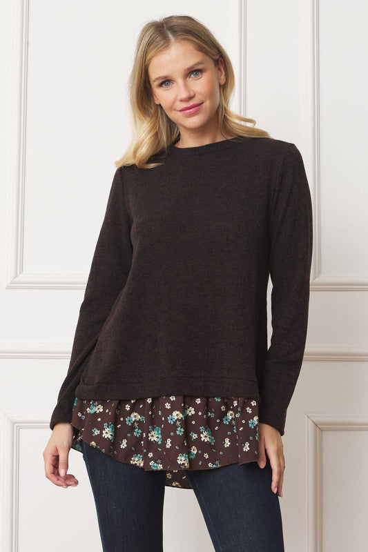 Stilla | Floral Tulip Hem Back Accent Top
