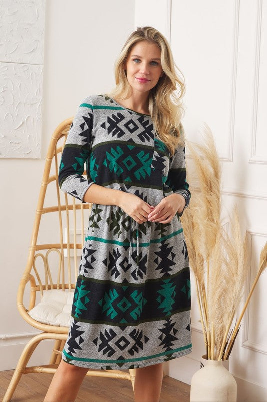 Stilla | Tribal Snor-bluse Midi Kjole