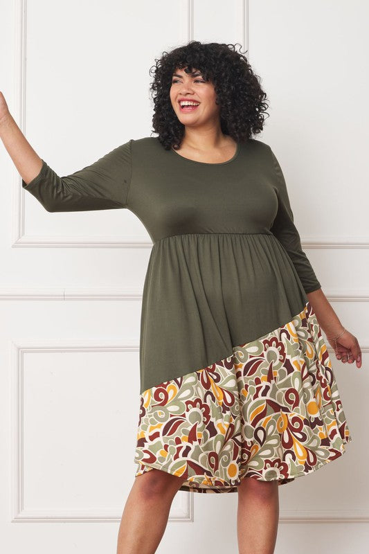 Stilla | Asymmetrisk Accent Midi Kjole