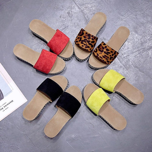 Dame Slide-sandaler med moderne leopardmønster og komfortabel plateau Stilla