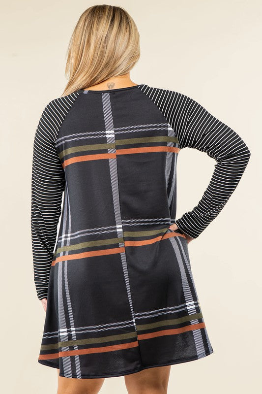 Stilla | Stripe Sleeve A- Line Mini Kjole