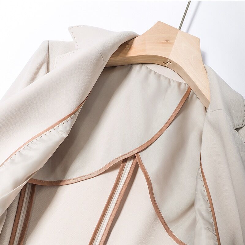 Dame smart blazer med elegant silhuet og kvalitets stofdetaljer Stilla