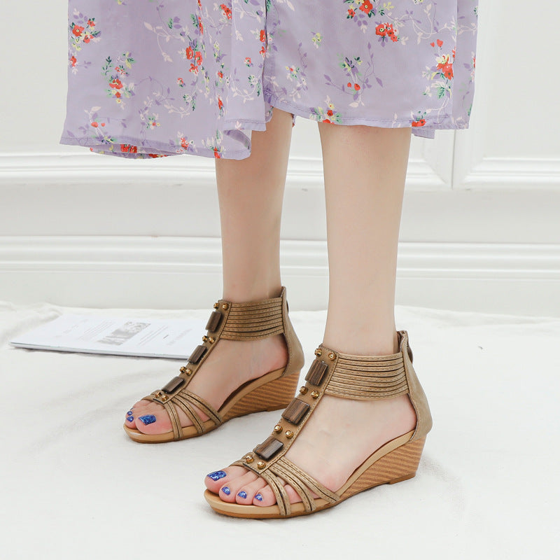 Dame Wedge-sandaler med stilfulde dekorationer og justerbar rem Stilla