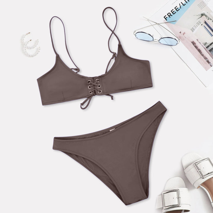 Damer bikini med raffineret snøredesign Skovae