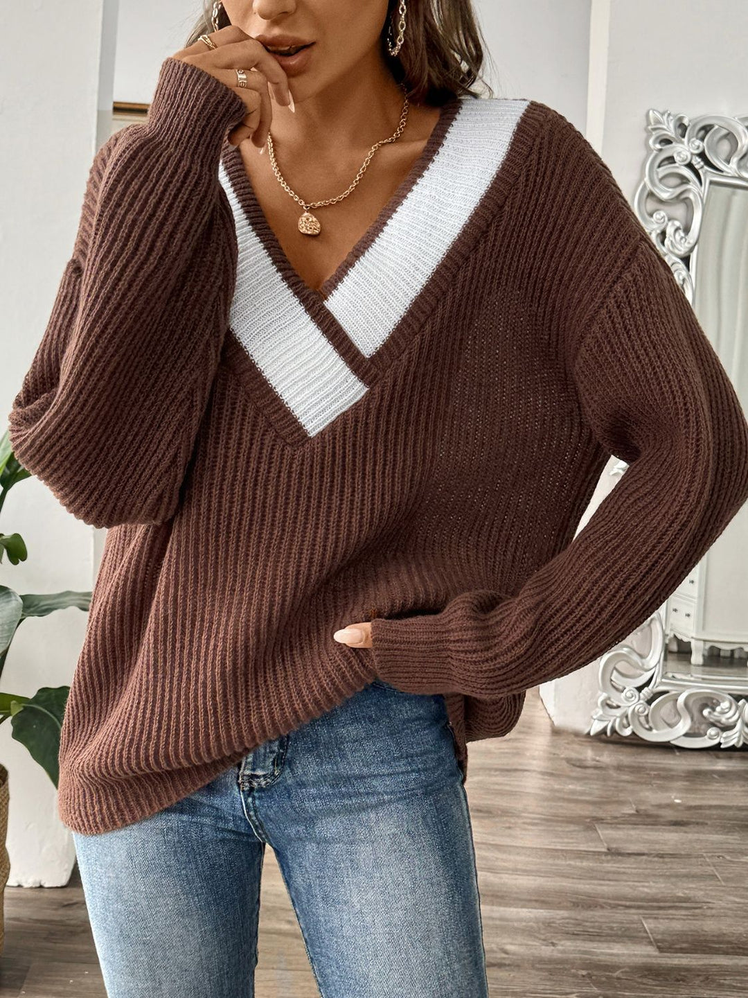 Stilla | Pullover med kontrastfarve, lange ærmer og faldende skuldre