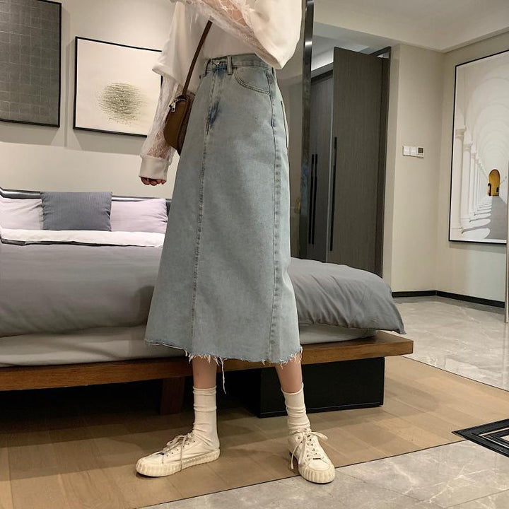 Kvinders casual denim midi nederdel med fransede kanter