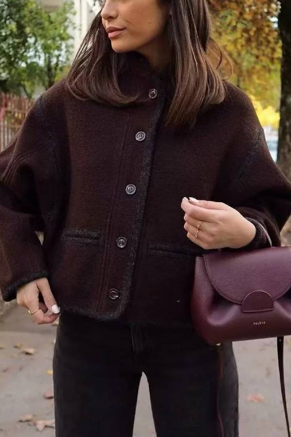 Stilla | Fashionable uldfrakke med knapper til damer