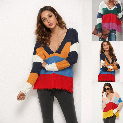 Dame afslappet strikket pullover med dyb V-hals og moderne stribet mønster Stilla