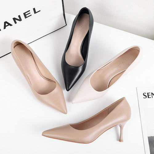 Damer Elegante Spids Tå Hæle med subtile Kitten Heel Stilla