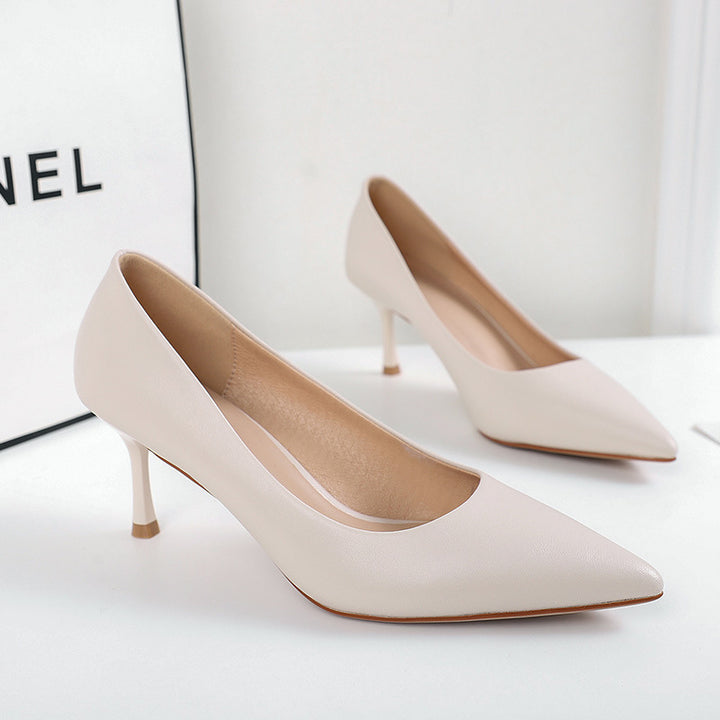 Damer Elegante Spids Tå Hæle med subtile Kitten Heel Stilla