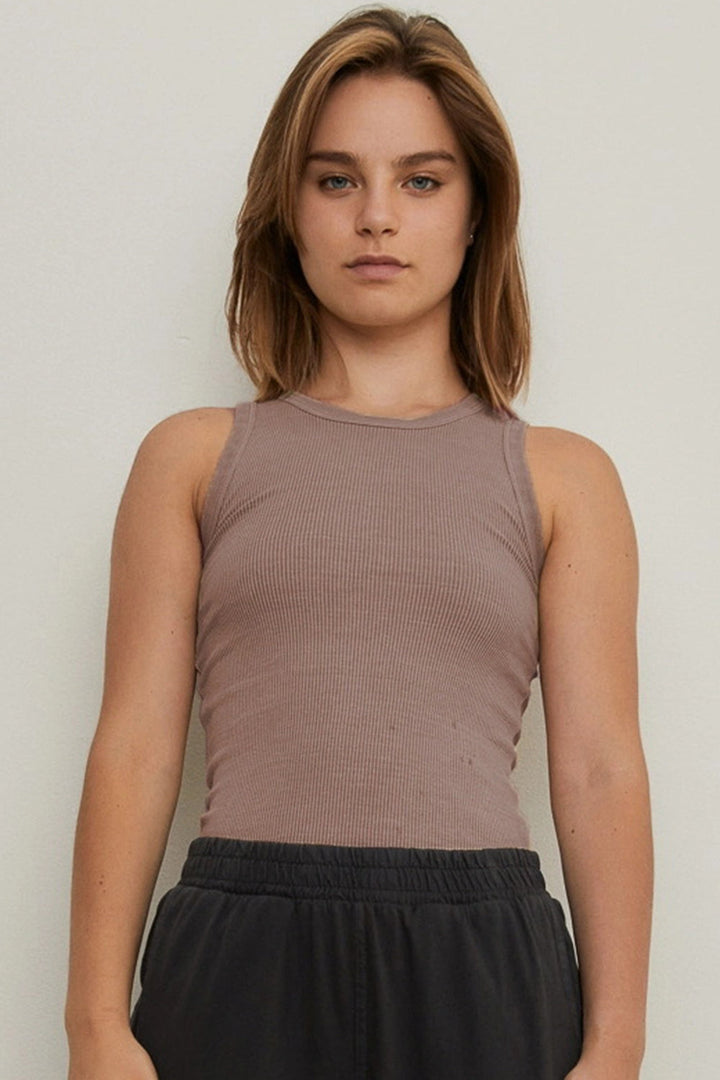 Stilla | BLANK LAB Rund Hals Ribbet Afkortet Tank