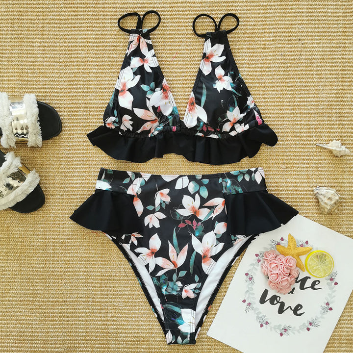 Dame bikini-sæt med voluminøst flæsedesign og florale accenter Stilla