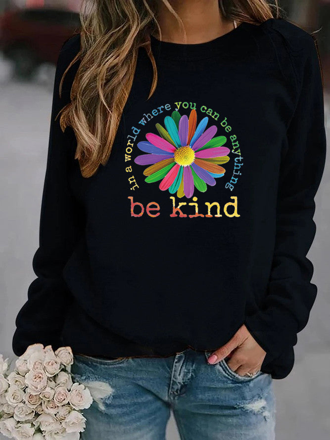 Kvinders sweatshirt med farverigt motiverende blomsterdesign og blødt indre Stilla