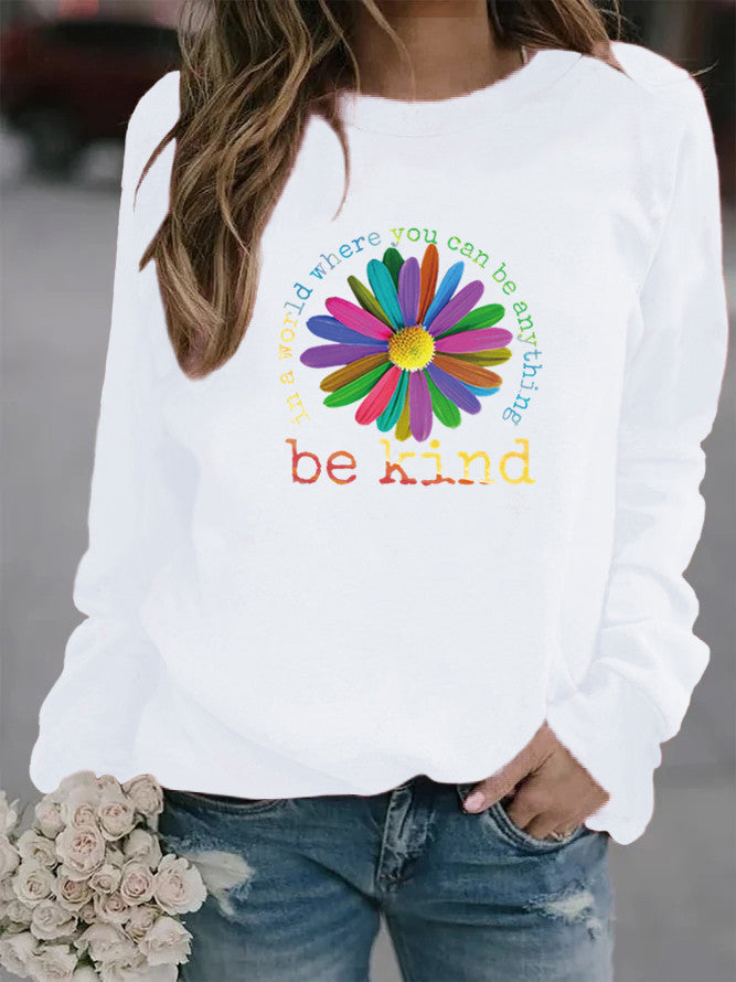 Kvinders sweatshirt med farverigt motiverende blomsterdesign og blødt indre Stilla