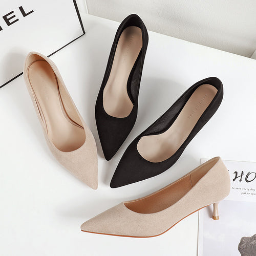 Dame elegante spidse Kitten-Hæle-Pumps med gennemsigtigt hæl-detalje Stilla