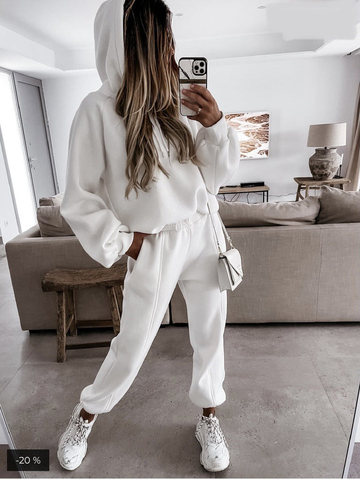 Stilla | Sæt Bestående Af En Sweatshirt, En Hættetrøje og En Bukser