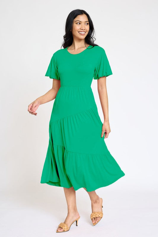 Stilla | Solid Diagonal Tiered Flowing Dress