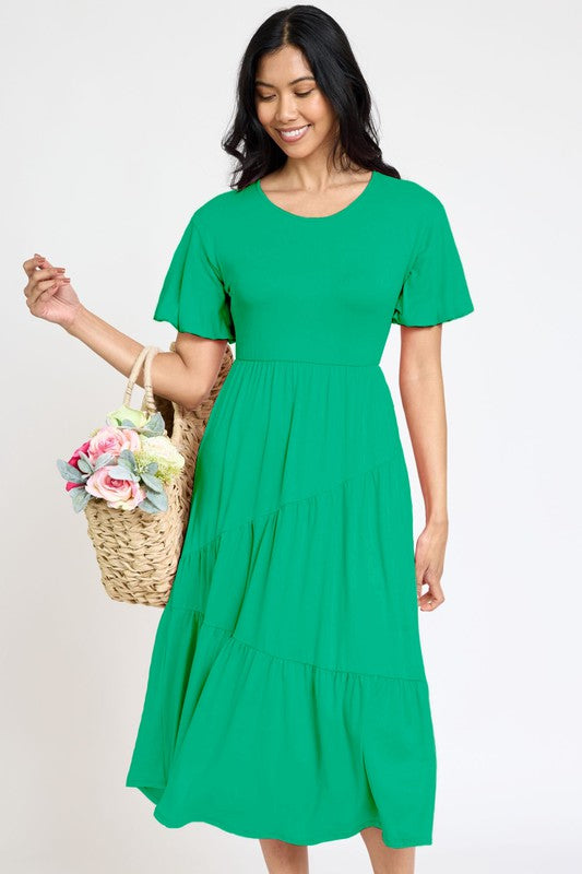 Stilla | Solid Diagonal Tiered Flowing Dress