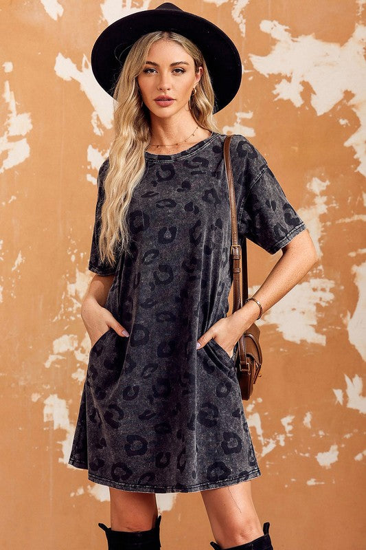 Stilla | Vasket Leopard T-shirt Kjole Med Lommer