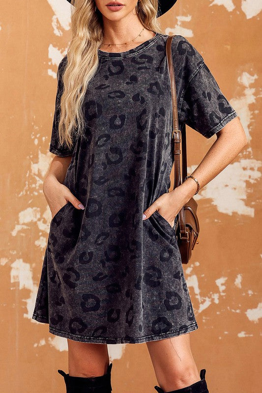 Stilla | Vasket Leopard T-shirt Kjole Med Lommer