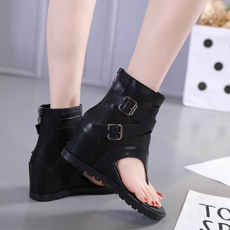 Dame Wedge-sandaler med åndbare netoverflader og justerbare remme Stilla