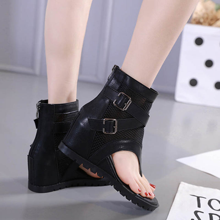Dame Wedge-sandaler med åndbare netoverflader og justerbare remme Stilla
