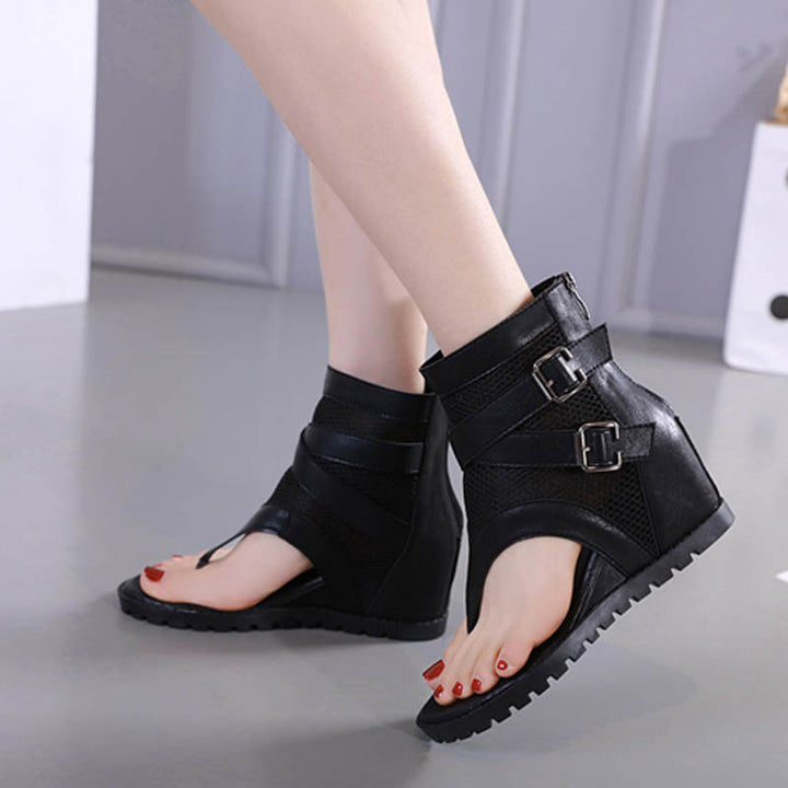 Dame Wedge-sandaler med åndbare netoverflader og justerbare remme Stilla