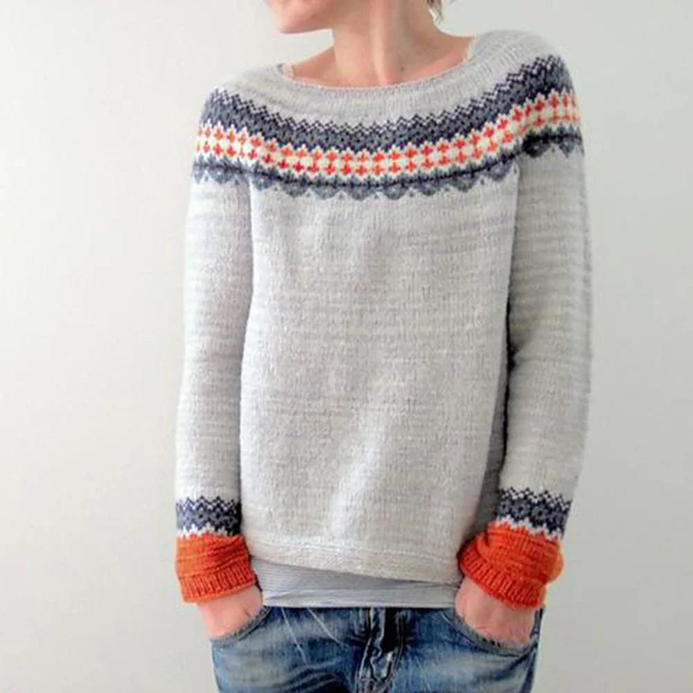 Stilla | Pullover med strikket rund halsudskæring med modetrendstryk