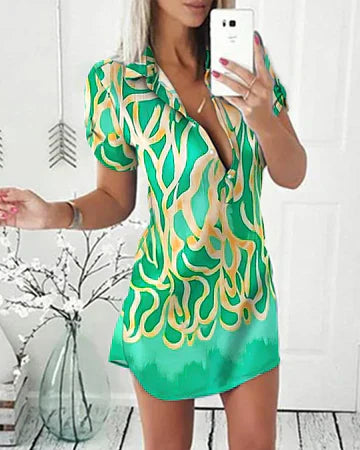 Stilla | Elegante Mini Kjole Med Print