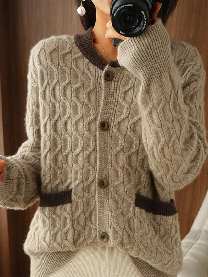 Stilla | Dame Cardigan i Vintage Stil med Knaplukning