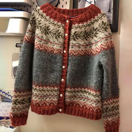 Stilla | Vintagesweater med knapper