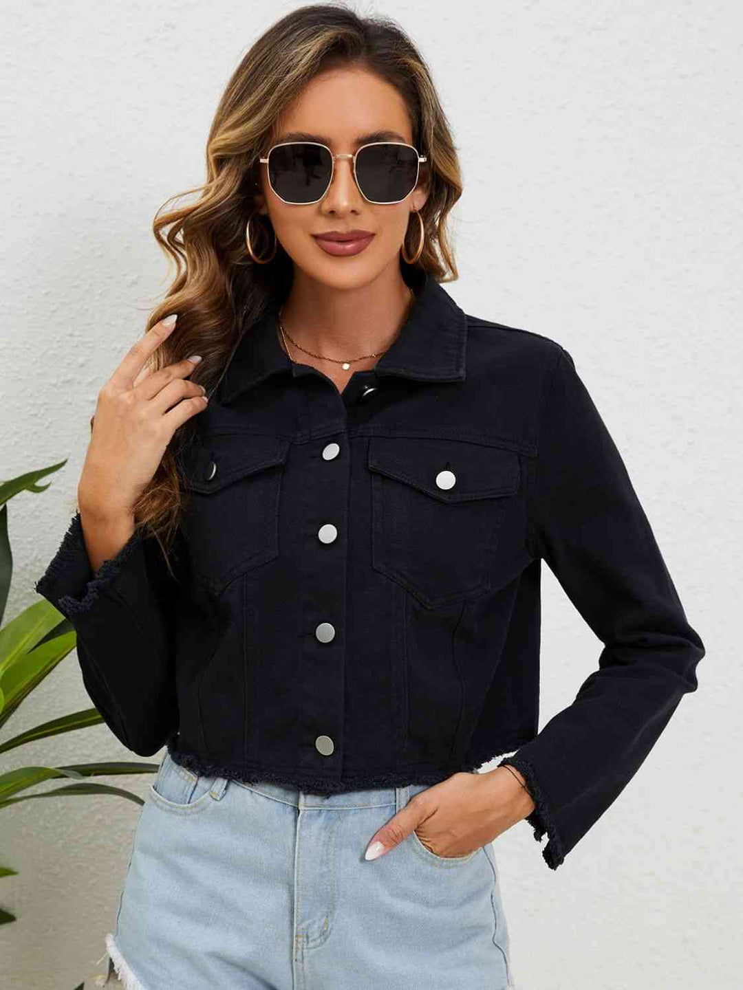 Stilla | Neck Raw Hem Denim Jakke