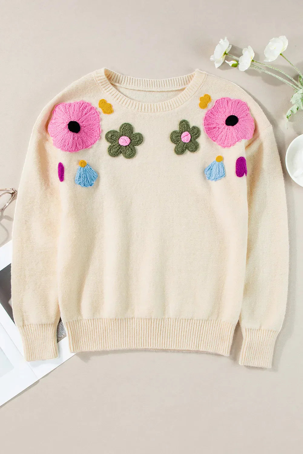 Stilla | Oversized Pullover med Lange Ærmer og Rund, Floral Hæklet Udsnit