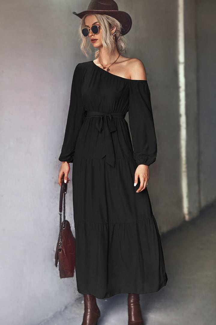 Stilla | One-Shoulder Lagdelt Maxi Kjole