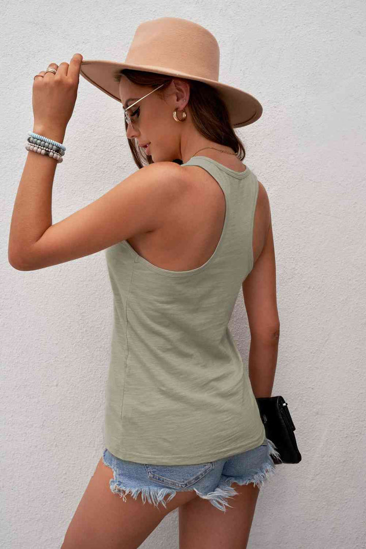 Stilla | Scoop Neck Tank