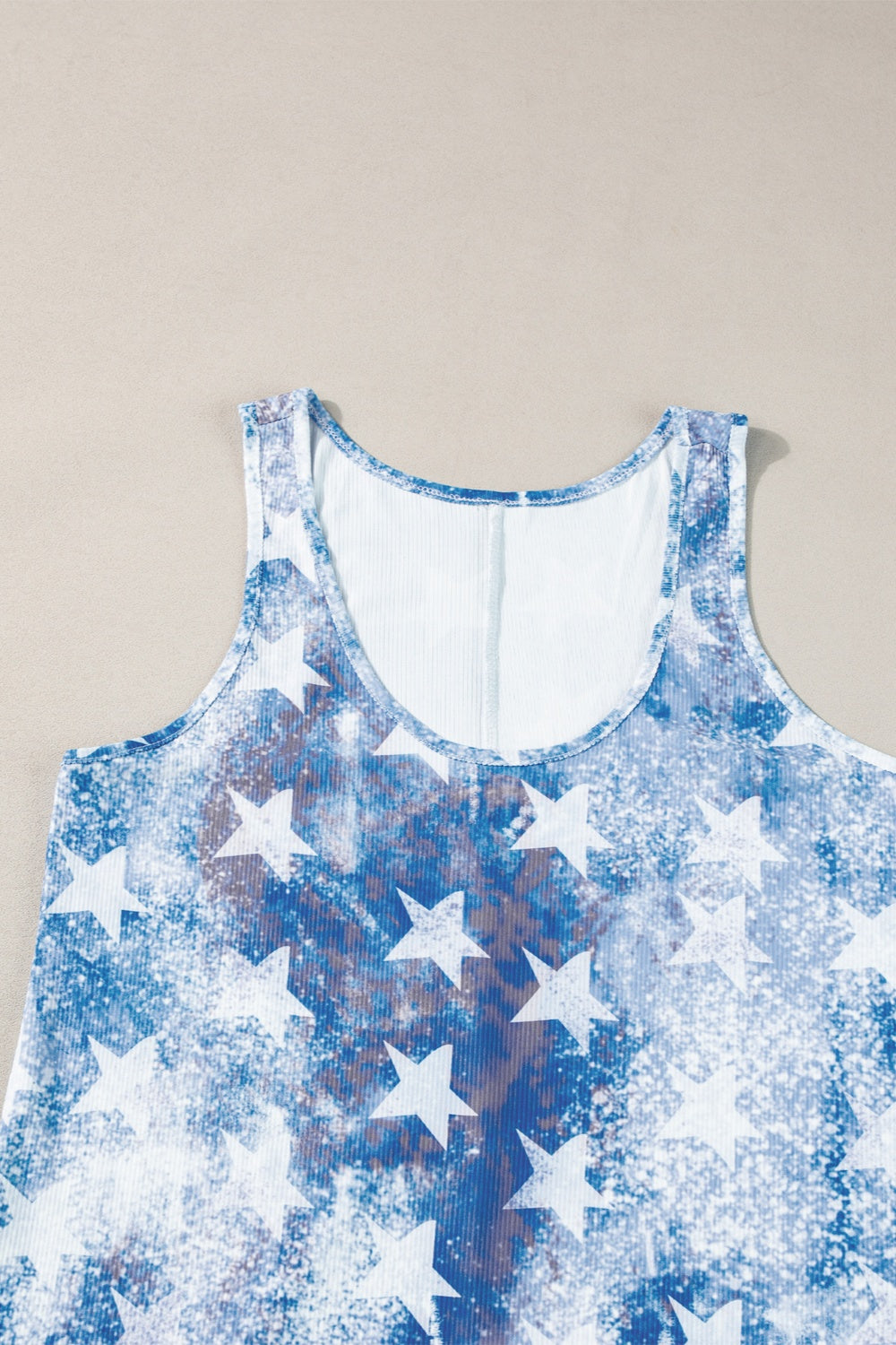 Stilla | Flag Scoop Neck Tank