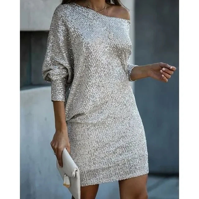 Stilla | Off-shoulder sequin mini kjole