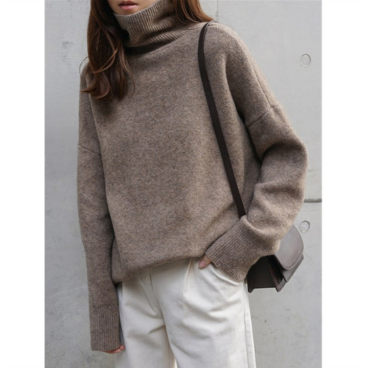 Kvinders hyggelige turtleneck sweater lavet af blødt materiale med oversized pasform Stilla