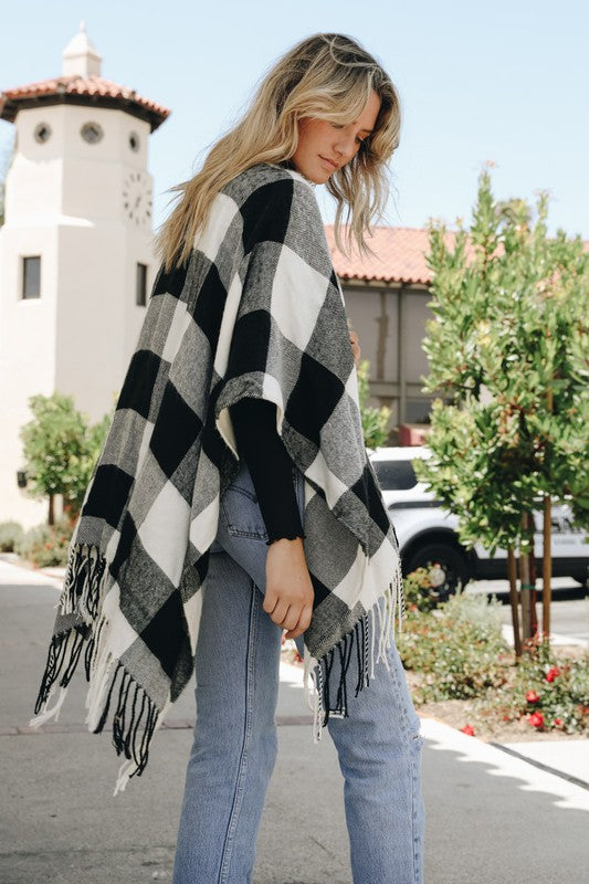 Stilla | Tjek Tassle Poncho