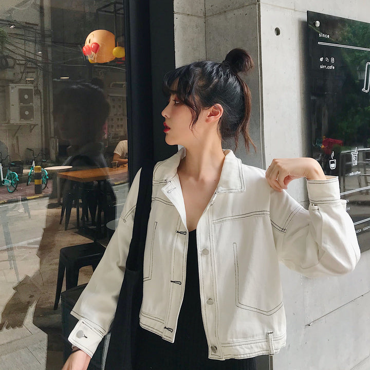 Kvinders cropped denimjakke med kontrasterende syninger Stilla