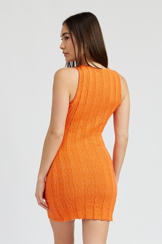 Stilla | Neck Fittet Minikjole