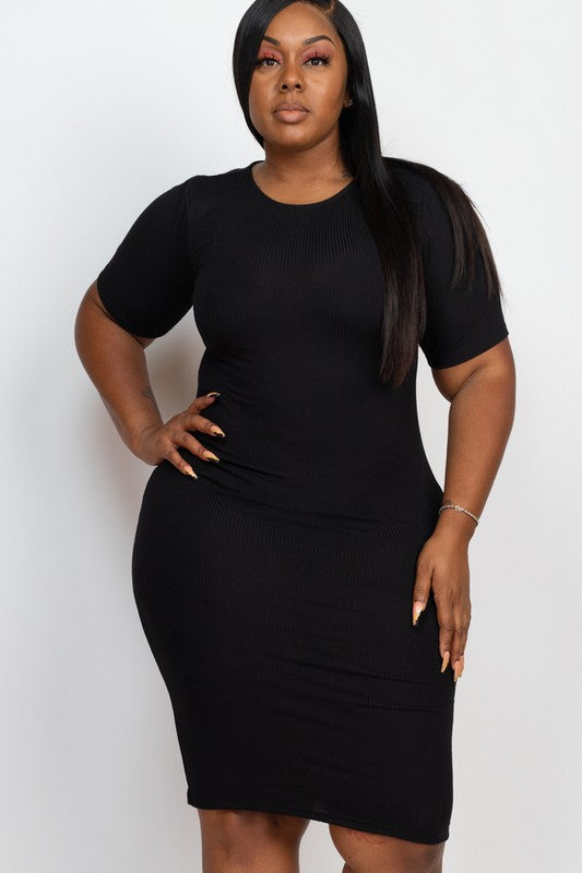 Stilla | Ribbet Bodycon Midi Kjole