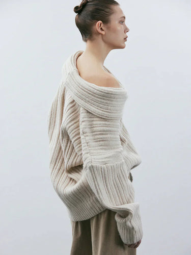 Stilla | Oversize-strikpullover med stigende V-udskæring